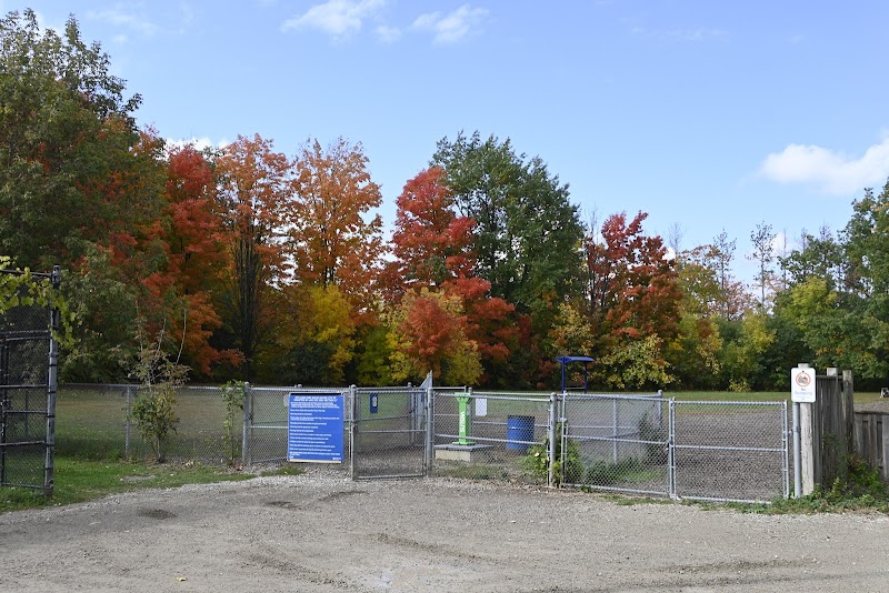 White Spruce Park Off-Leash Dog Area dog park in Brampton, Ontario