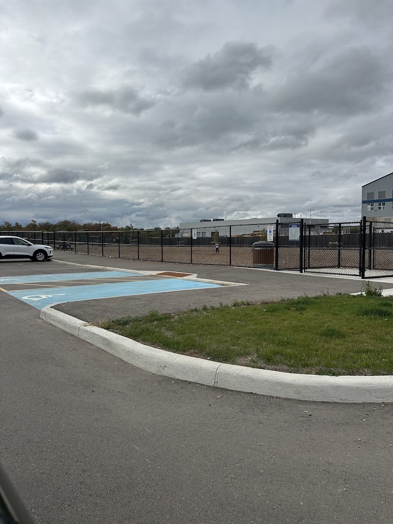 Sixteen Mile Leash-Free Dog Park dog park in Oakville, Ontario
