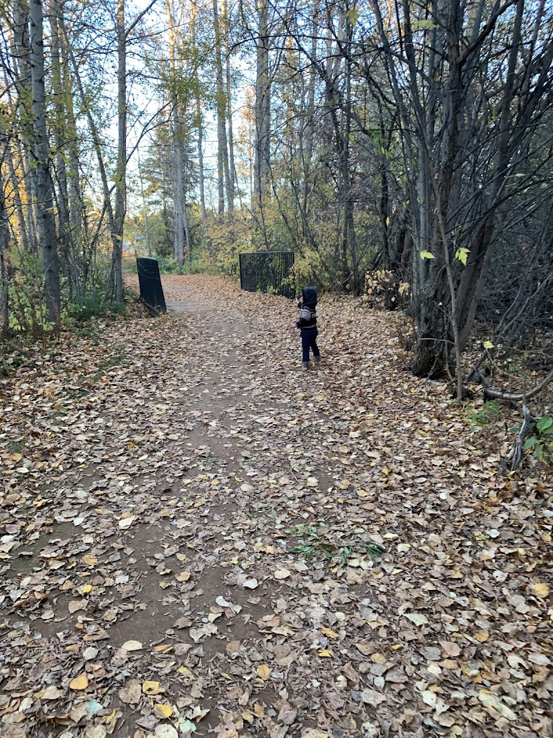 Marlboro Off-leash Park dog park in Spruce Grove, Alberta