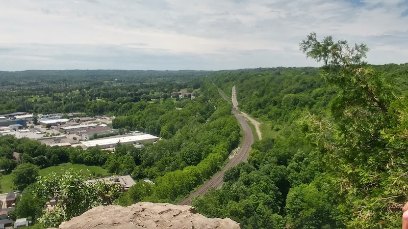 Colin Alton Parkette Dog Park dog park in Burlington, Ontario